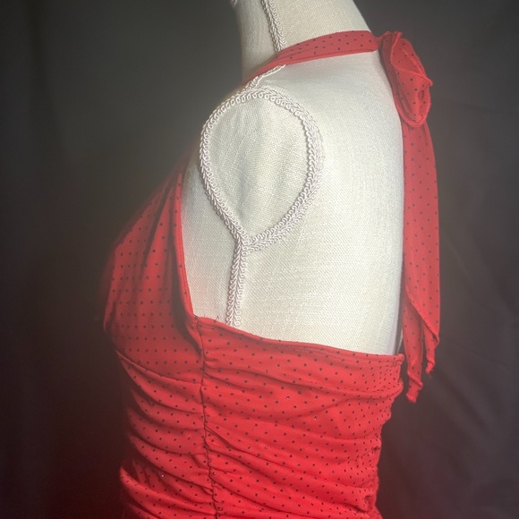 Red halter dress - Picture 4 of 9
